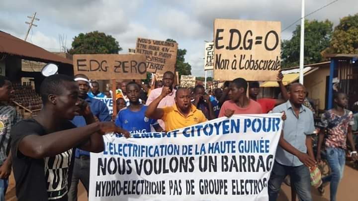 Kankan : les jeunes de nouveau dans la rue pour réclamer le courant électrique