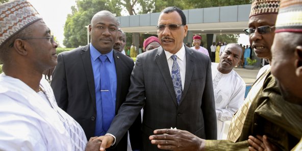 Présidentielle au Niger : Bazoum en tête, selon des résultats partiels