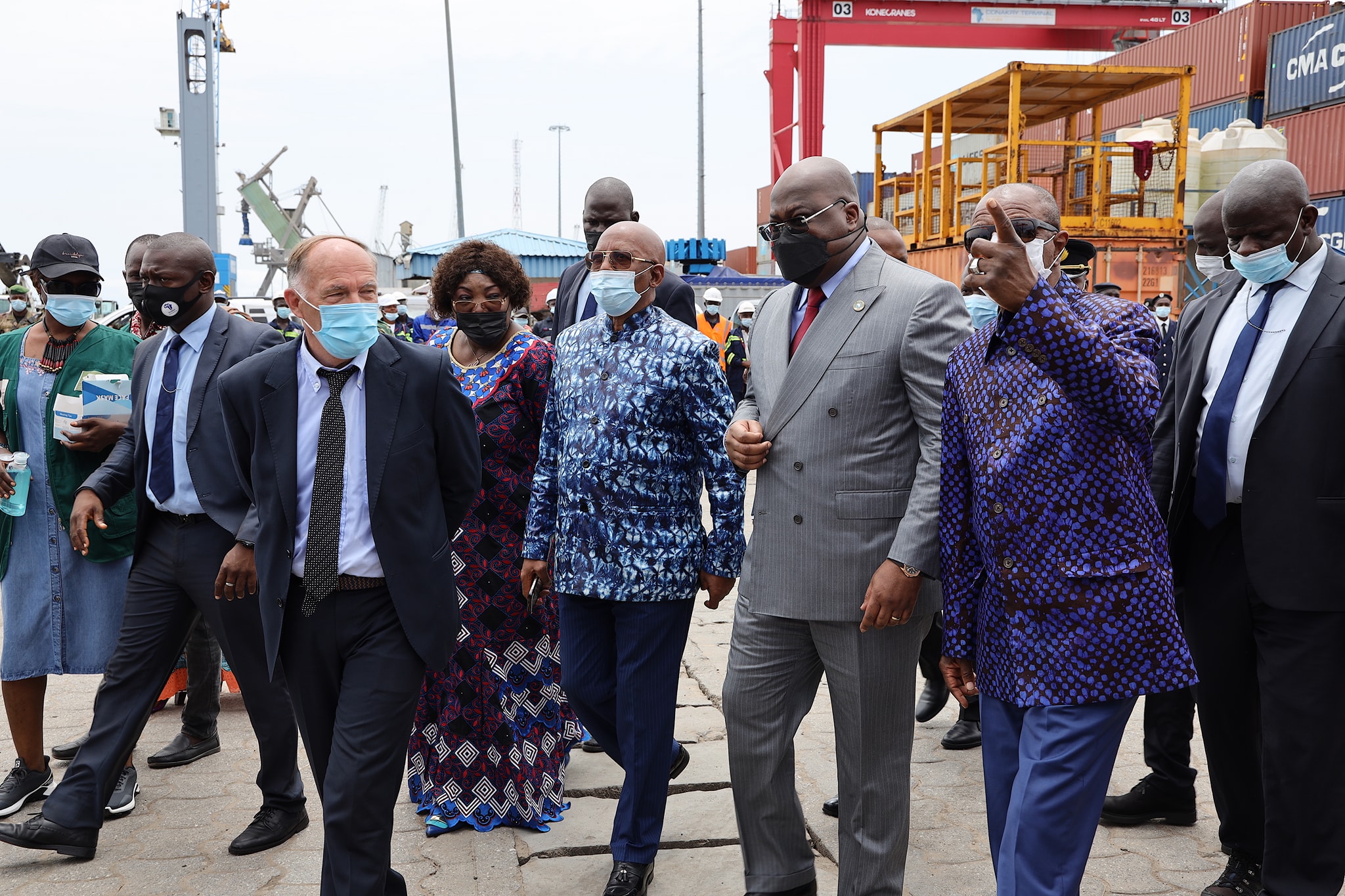 Visite de Félix Tshisekedi en Guinée: Alpha Condé et son hôte visitent les installations du port autonome de Conakry