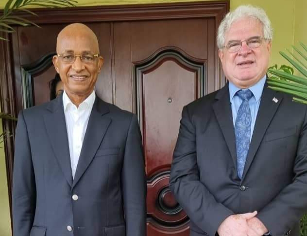 Guinée : les dessous de la rencontre entre l’ambassadeur des Etats-Unis et Cellou Dalein