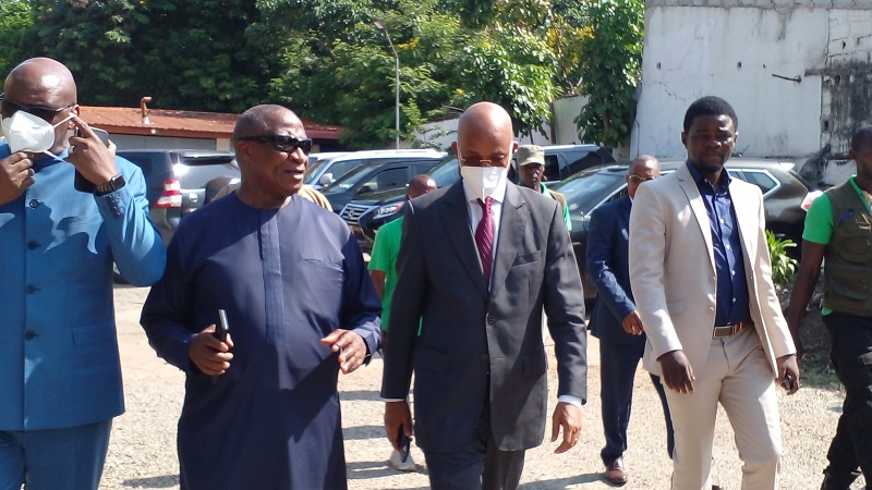 Réunion des coalitions politiques : les discussions achoppent, Cellou Dalein se retire…