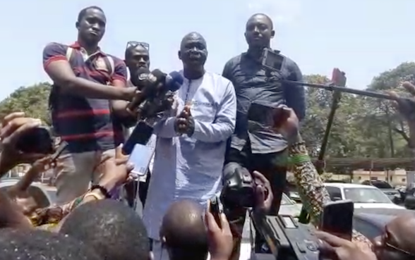 Crise à la RTG : le syndicat durcit le ton, la ministre Aminata Kaba engage des discussions…