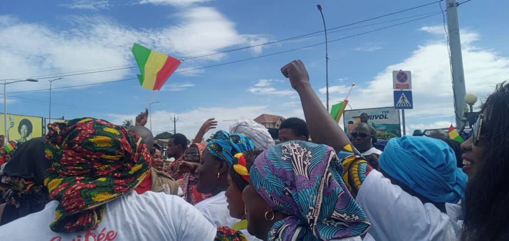 Retour du Colonel Doumbouya à Conakry : citoyens et cadres mobilisés pour accueillir le Chef de l’Etat…
