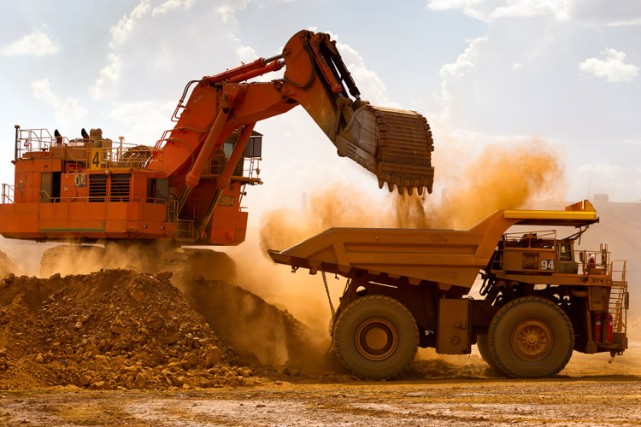 En Guinée, l&rsquo;exécutif exige que les compagnies minières construisent leurs sièges sur place…