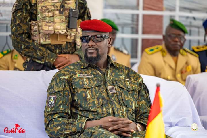 Guinée : Claude Pivi, Tiègboro et Blaise Gomou radiés de l&rsquo;armée ( Décret)