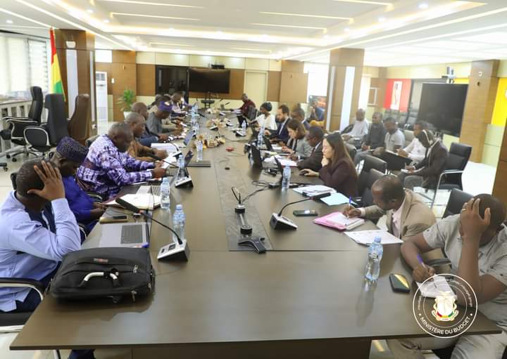 Exécution budget 2023, politique fiscale, besoin de financement : la mission du FMI échange avec le pool financier du gouvernement…