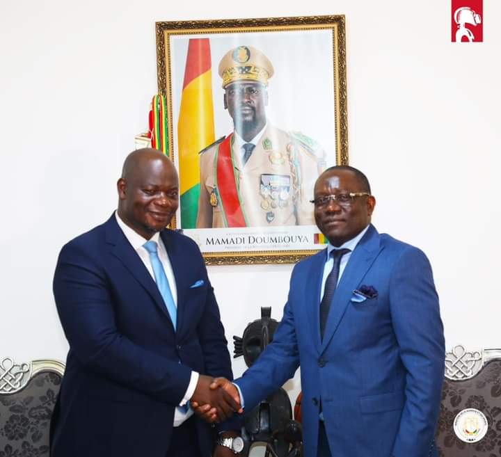 Le ministre Bogola Haba rencontre le bureau exécutif de la Féguifoot dirigé par Bouba Sampil…