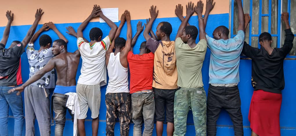 Conakry : la police met la main sur 13 trafiquants présumés de drogue