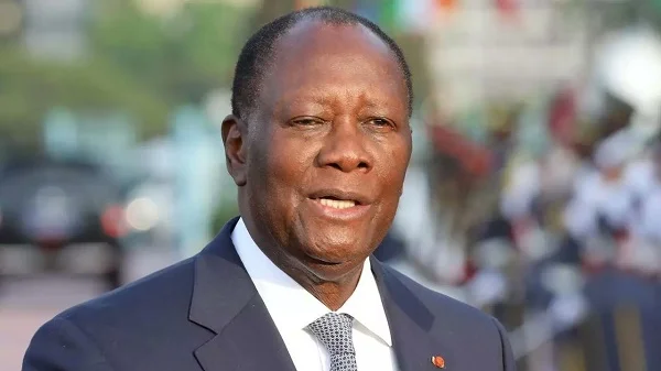 Présidentielle en Côte d’Ivoire: le chef de l’État sortant Alassane Ouattara annonce sa candidature