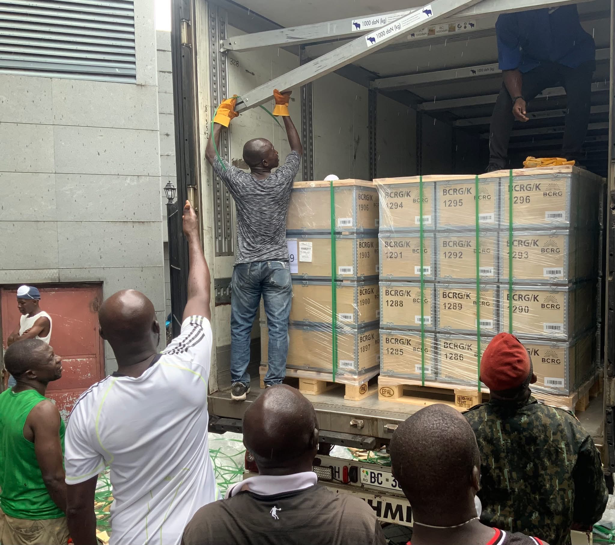 La BCRG réceptionne une cargaison de billets pour atténuer la crise de liquidité