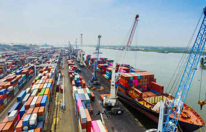 Nigeria : Tinubu vise une croissance économique de 7 % d&rsquo;ici 2027