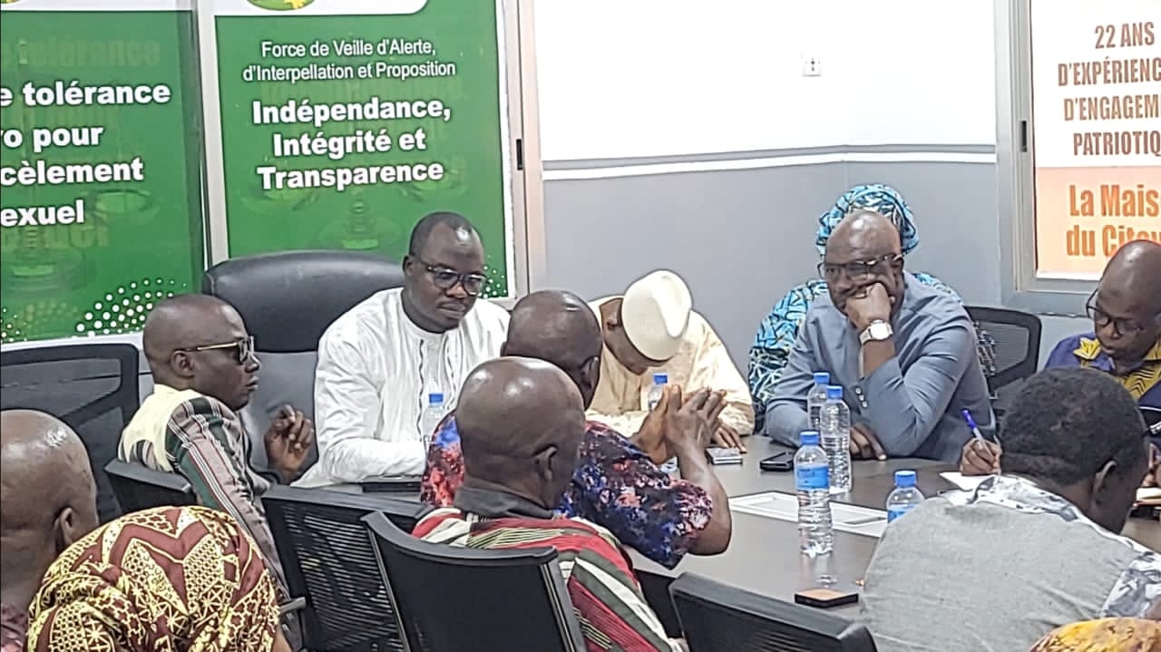 Grève dans l’Éducation : le syndicat prêt à discuter, le Ministère insiste sur la poursuite des cours…