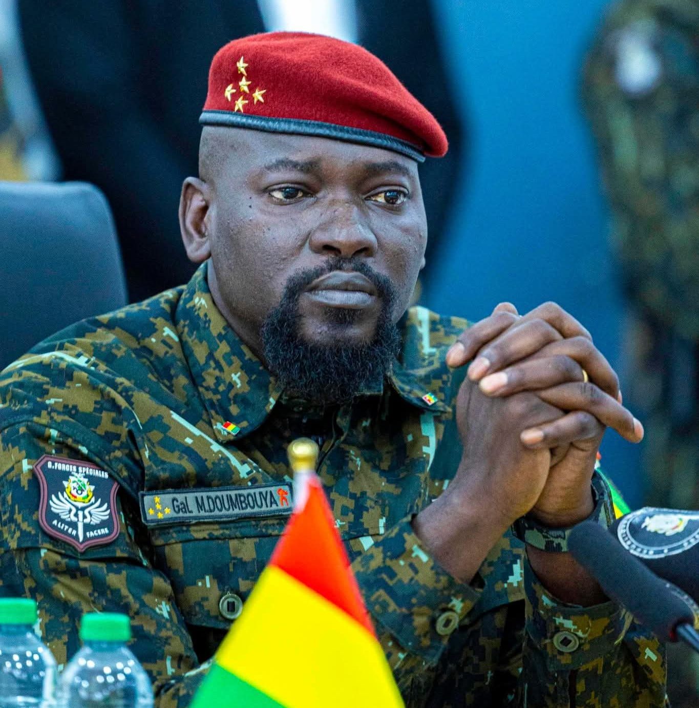 Élection présidentielle : Mamadi Doumbouya réunit le Conseil supérieur de la défense