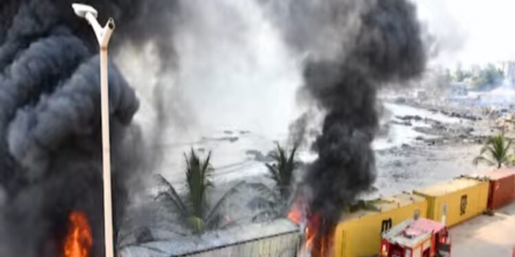 Incendie près d’un camp militaire à Conakry : enquête ouverte