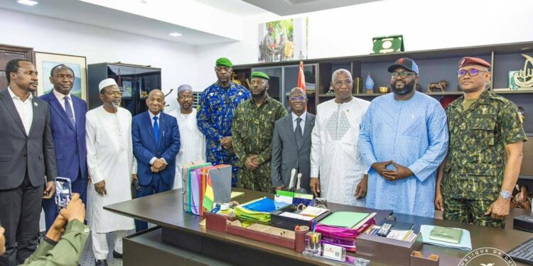 Primature : Bah Oury officiellement installé dans ses fonctions de Premier ministre…