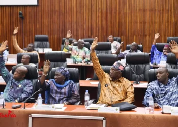 Guinée : le CNT adopte une loi sur les droits et protections des anciens dirigeants