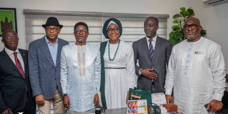 Alpha Bacar Barry s’engage pour un système éducatif cohérent et de qualité