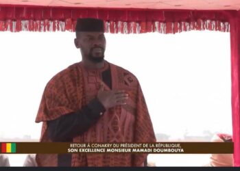 Conakry : Mamadi Doumbouya regagne la Guinée après son séjour à l’étranger