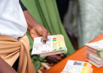 Élections législatives et communales 2026 : les électeurs invités à retirer leurs cartes
