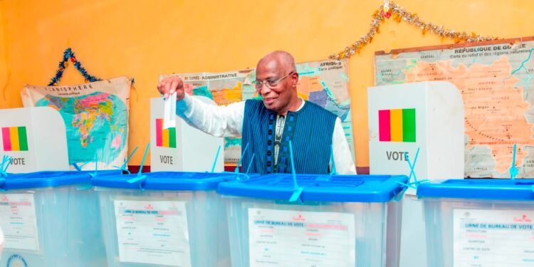 Amadou Oury Bah : « J’invite tous les citoyens à participer à ce scrutin »