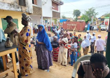 Faible affluence dans les bureaux de vote : la fête de Tabaski évoquée parmi les raisons explique un électeur …