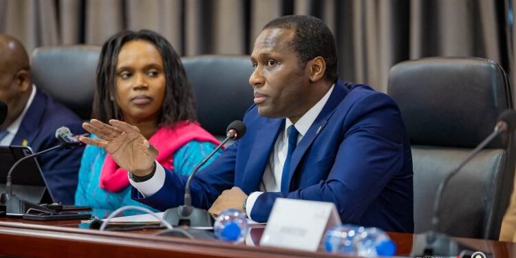 Monnaie unique de la CEDEAO : pourquoi la Guinée choisit d’attendre ?