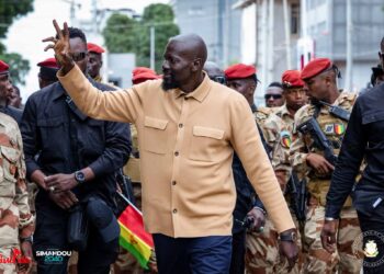 Décrets et arrêtés : pourquoi Mamadi Doumbouya veut-il assurer directement le suivi du processus ?