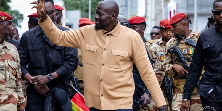 Décrets et arrêtés : pourquoi Mamadi Doumbouya veut-il assurer directement le suivi du processus ?